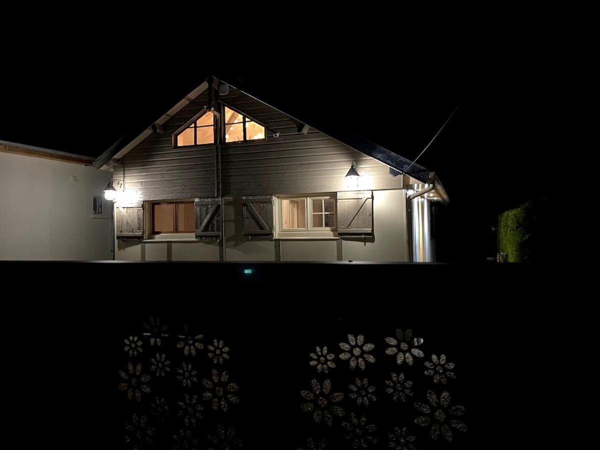 Charmant Chalet En Bord De Seine Saint-Pierre-du-Vauvray Zewnętrze zdjęcie