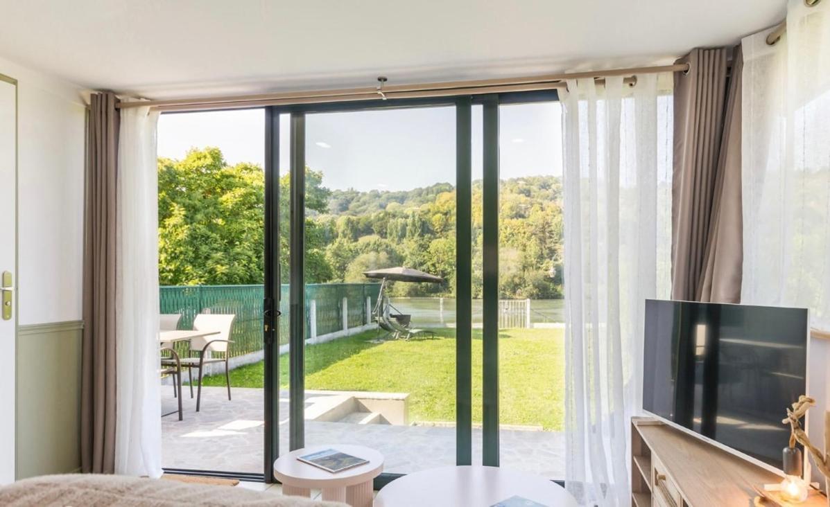 Charmant Chalet En Bord De Seine Saint-Pierre-du-Vauvray Zewnętrze zdjęcie